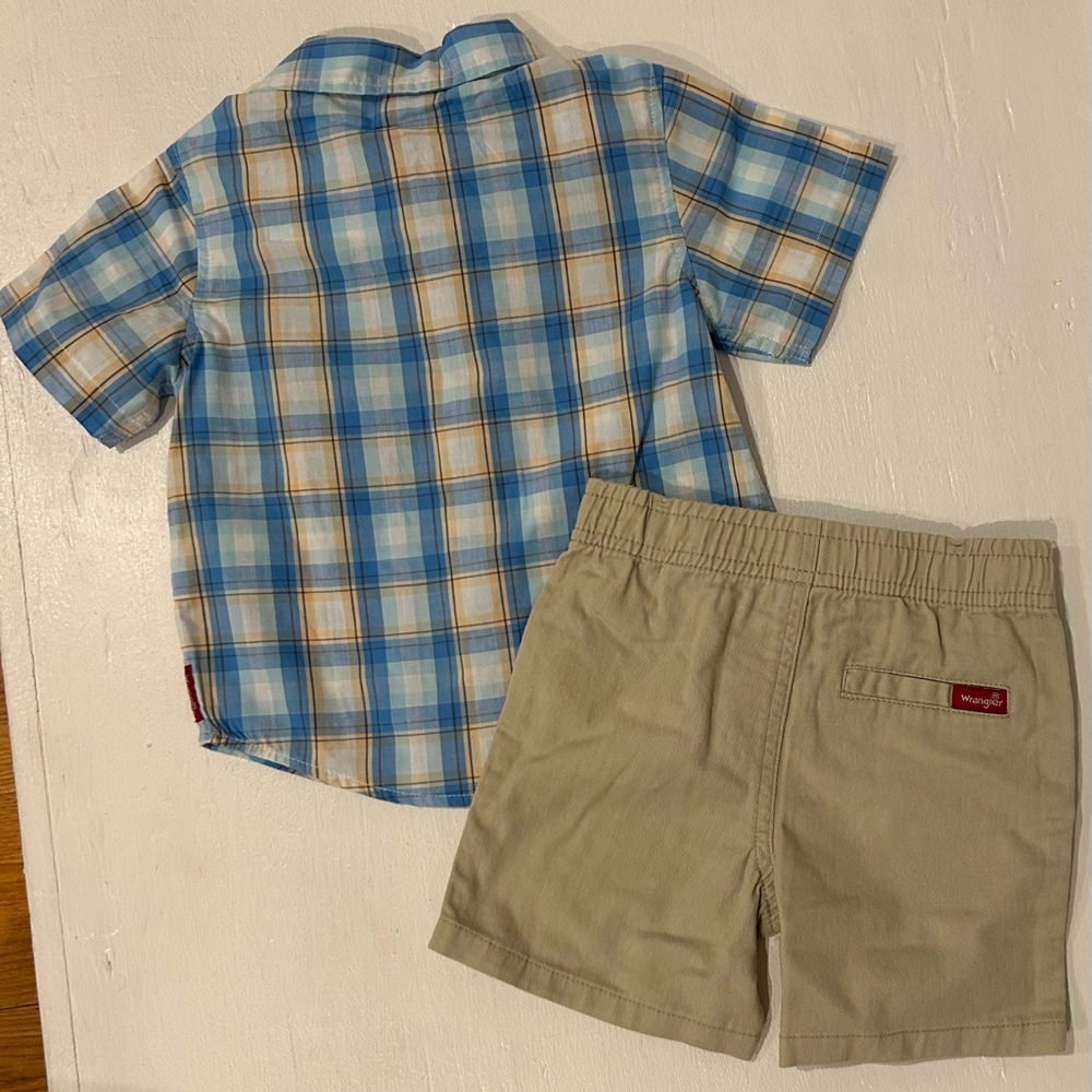Wrangler Blue Plaid Shirt and Beige Shorts Set